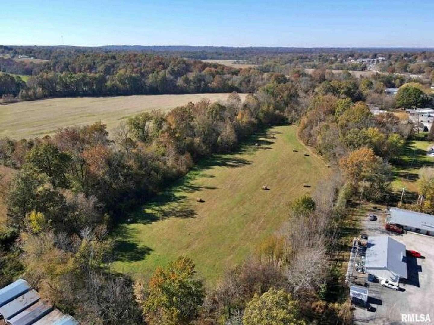 4 Acres of Commercial Land for Sale in Vienna, Illinois