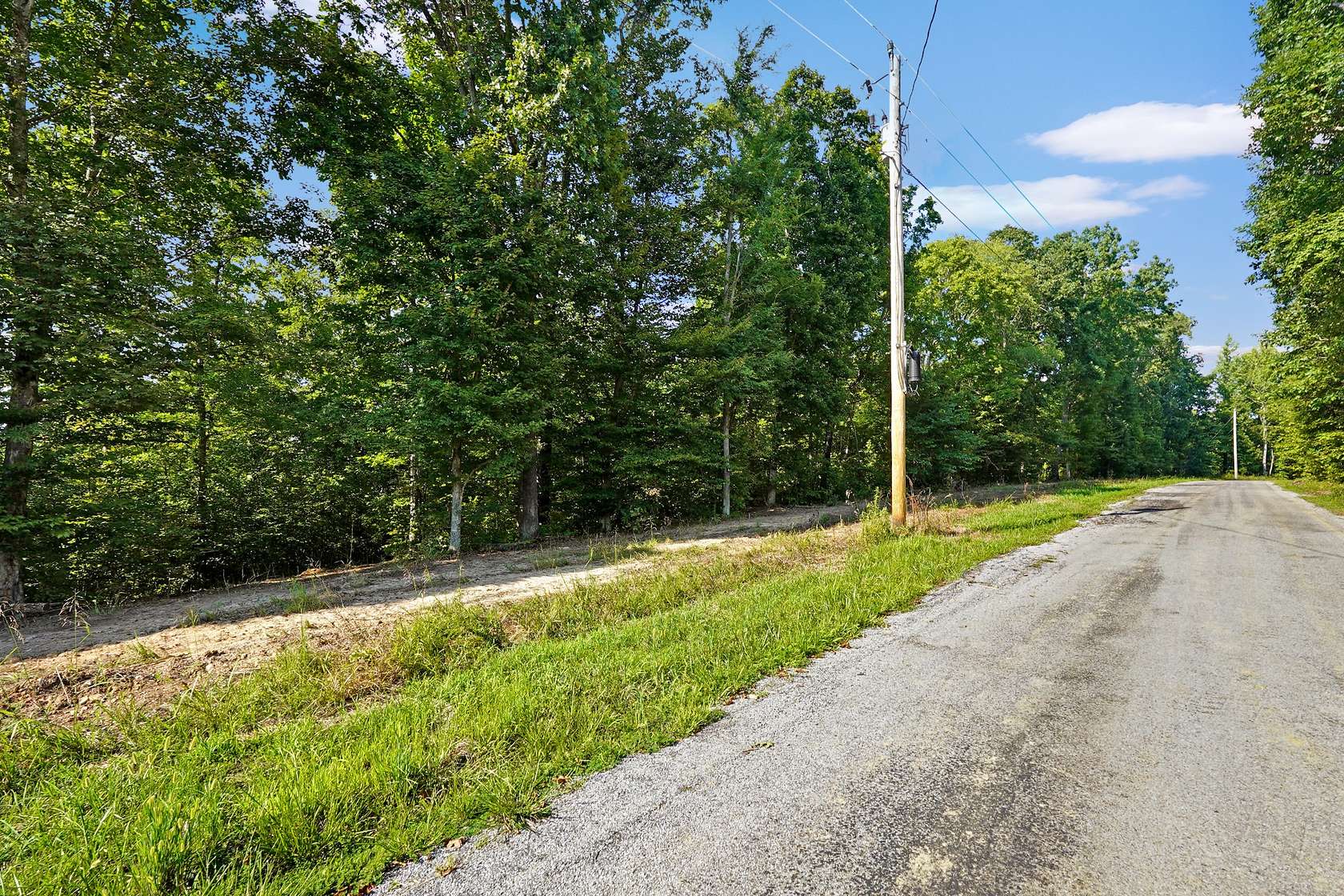 17.6 Acres of Recreational & Residential Land for Sale in Stewart, Tennessee