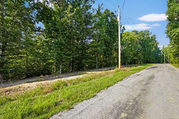 17.6 Acres of Recreational & Residential Land for Sale in Stewart, Tennessee