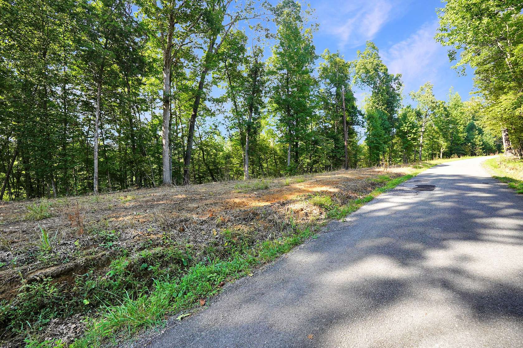 15.7 Acres of Recreational & Residential Land for Sale in Stewart, Tennessee