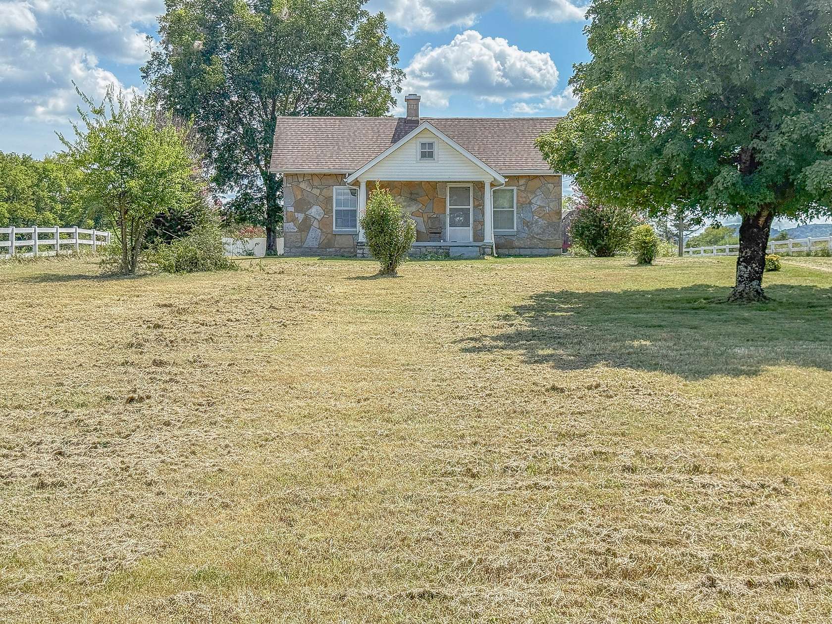 5.2 Acres of Land with Home for Auction in Christiana, Tennessee