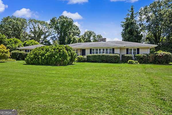 1 Acre of Land with Home for Sale in Woodbury, Georgia
