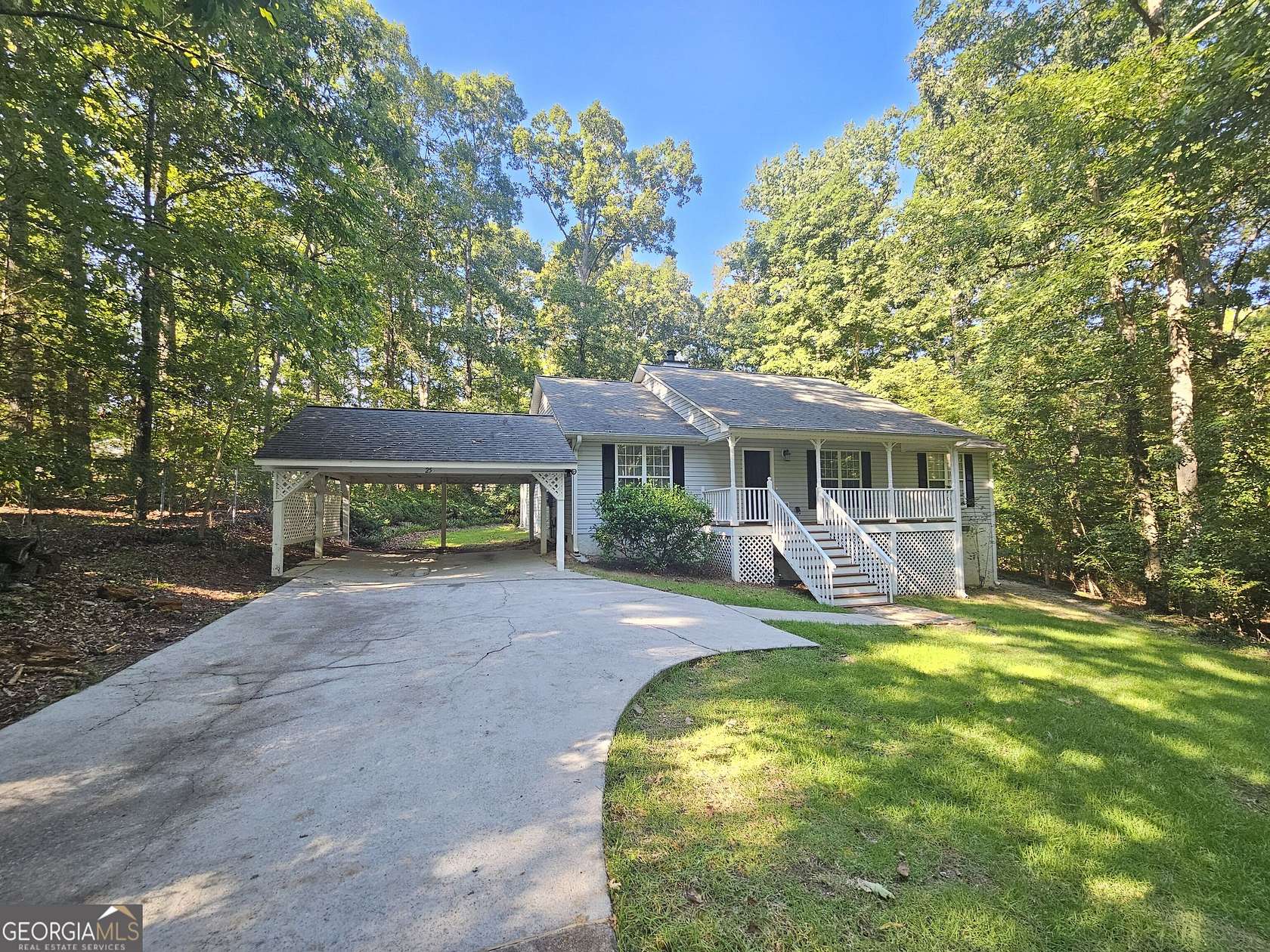 5.89 Acres of Land with Home for Sale in Stockbridge, Georgia