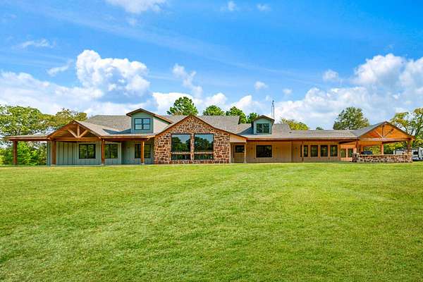 23.2 Acres of Recreational Land with Home for Sale in Paris, Texas