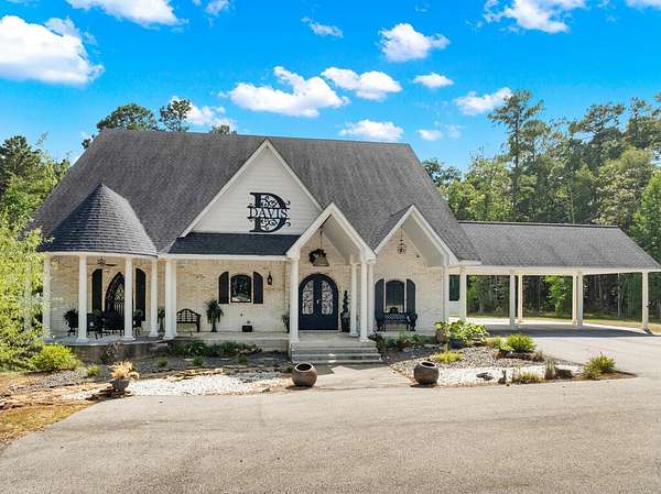 8.6 Acres of Land with Home for Sale in Jasper, Texas