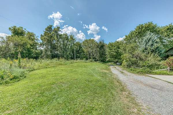 1 Acre of Residential Land for Sale in Marion, Virginia