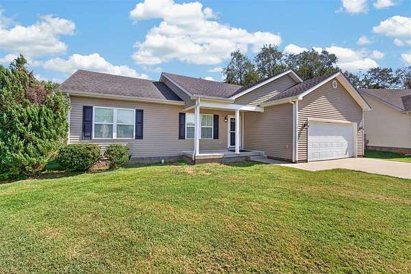 1.6 Acres of Land with Home for Sale in Bowling Green, Kentucky