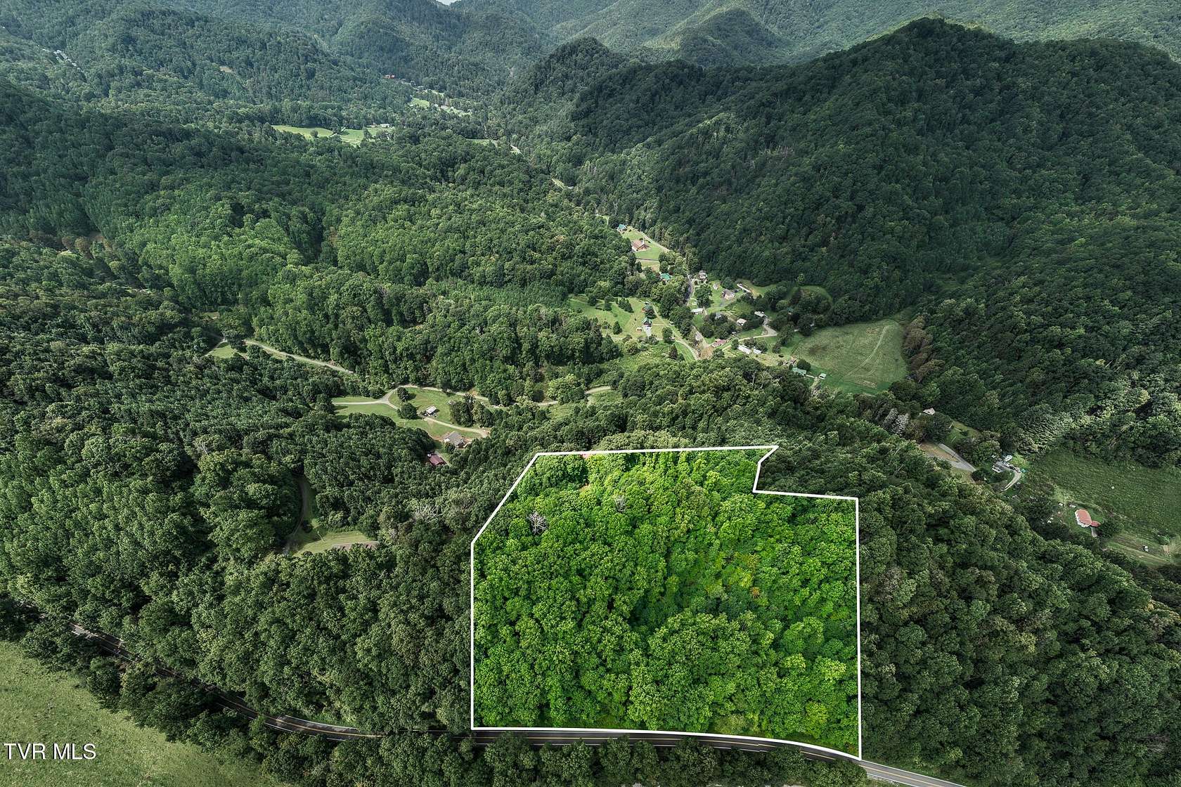 6 Acres of Residential Land for Sale in Roan Mountain, Tennessee