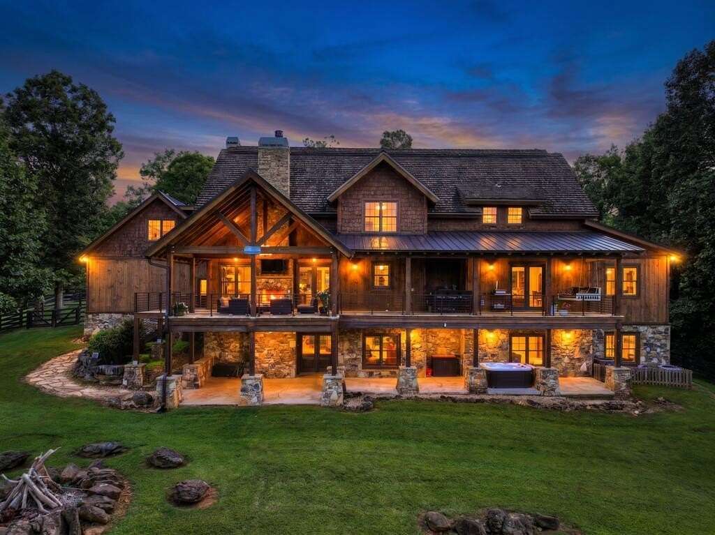 9.32 Acres of Land with Home for Sale in Blue Ridge, Georgia