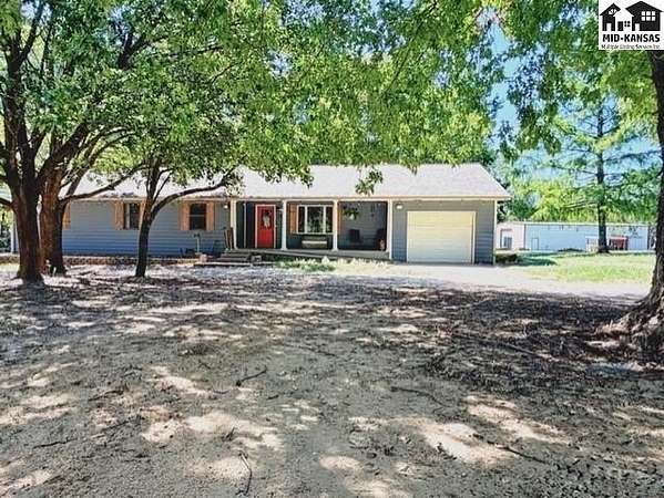 9.2 Acres of Land with Home for Sale in Hutchinson, Kansas