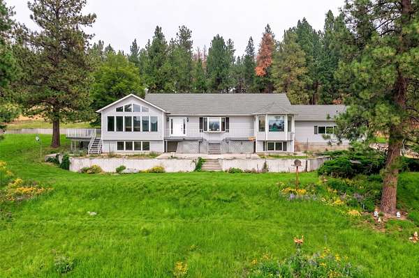 15.5 Acres of Land with Home for Sale in Victor, Montana