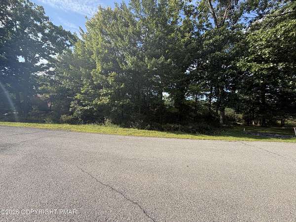 0.38 Acres of Residential Land for Sale in Tamiment, Pennsylvania