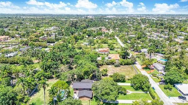 0.92 Acres of Residential Land for Sale in Miami, Florida