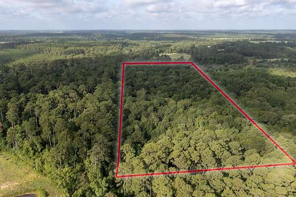 8.25 Acres of Land for Sale in Groveton, Texas
