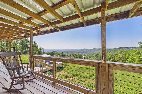 14.3 Acres of Land with Home for Sale in Yellville, Arkansas
