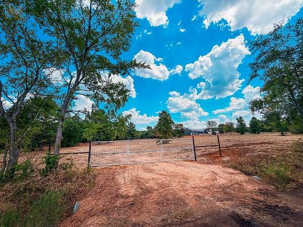 5 Acres of Land for Sale in Palestine, Texas