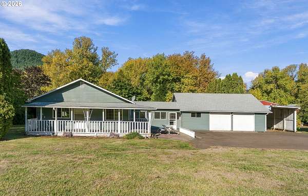 8.2 Acres of Land with Home for Sale in Sheridan, Oregon