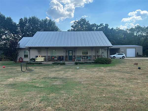 25 Acres of Land with Home for Sale in Paris, Texas