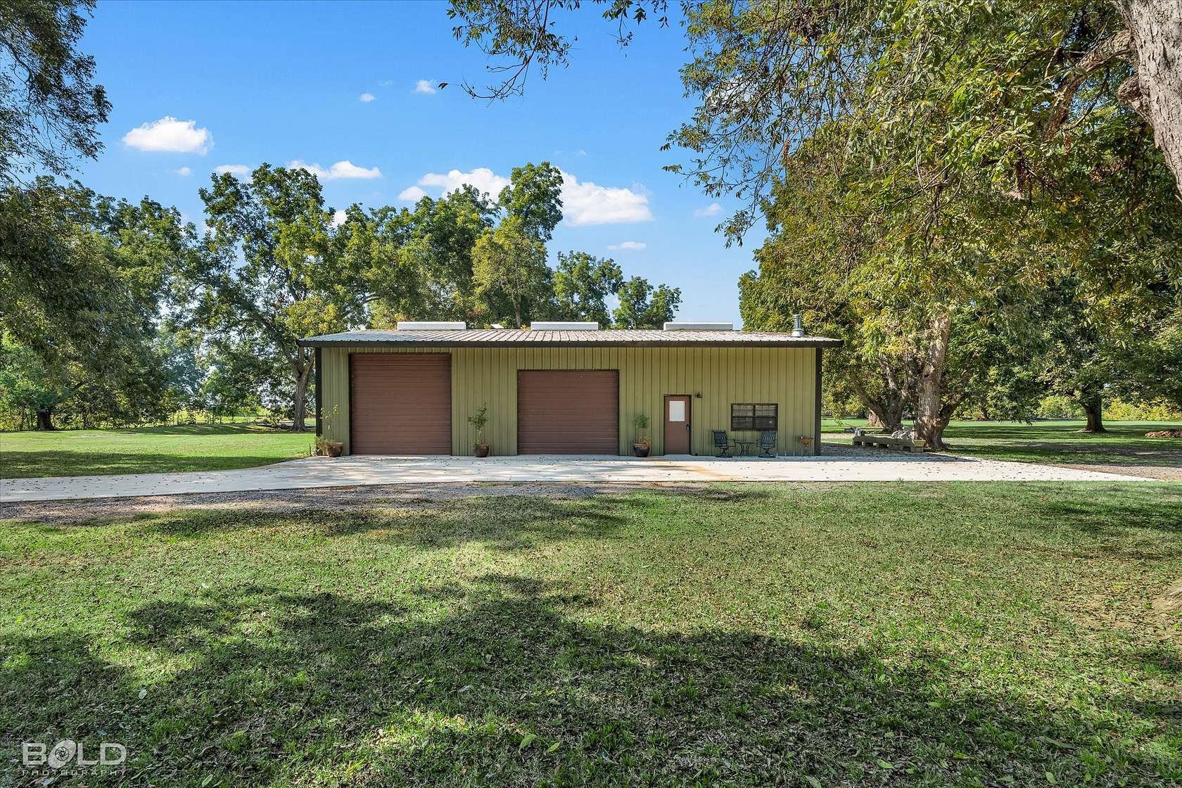 7.83 Acres of Land with Home for Sale in Bossier City, Louisiana