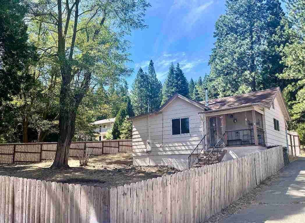 1.44 Acres of Land with Home for Sale in Weed, California