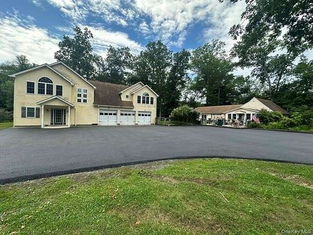 2.2 Acres of Land with Home for Lease in Gardiner, New York