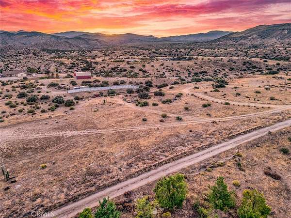 1.2 Acres of Residential Land for Sale in Pioneertown, California