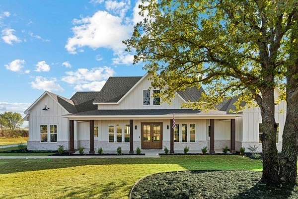 2 Acres of Land with Home for Sale in Weatherford, Texas