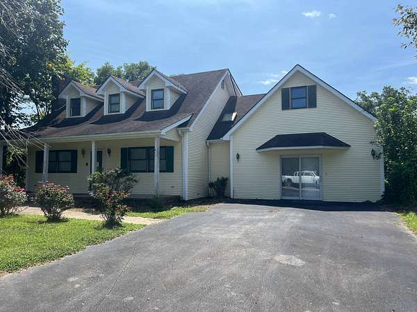 4 Acres of Land with Home for Sale in Columbia, Kentucky
