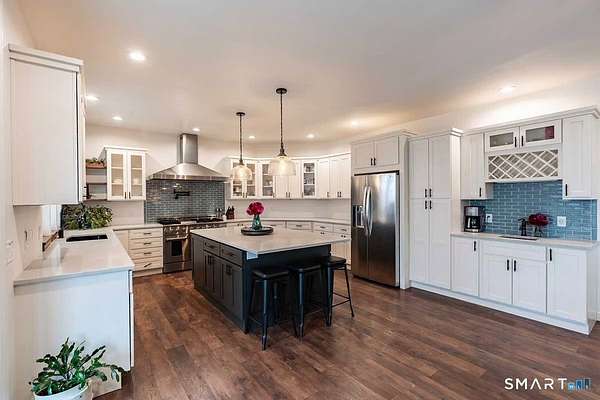 13.4 Acres of Land with Home for Sale in Old Lyme, Connecticut