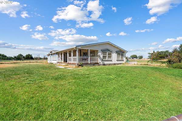 5 Acres of Land with Home for Sale in Hermiston, Oregon