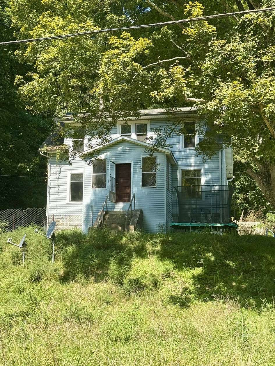 3.52 Acres of Land with Home for Sale in Pomeroy, Ohio