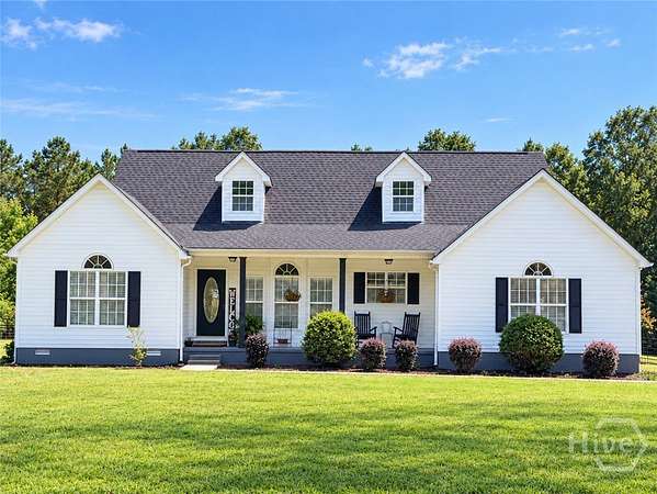 3 Acres of Land with Home for Sale in Comer, Georgia