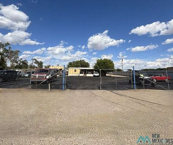 2.4 Acres of Improved Mixed-Use Land for Sale in Roswell, New Mexico