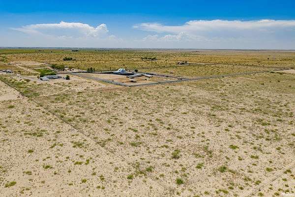 15.7 Acres of Land for Sale in Hagerman, New Mexico