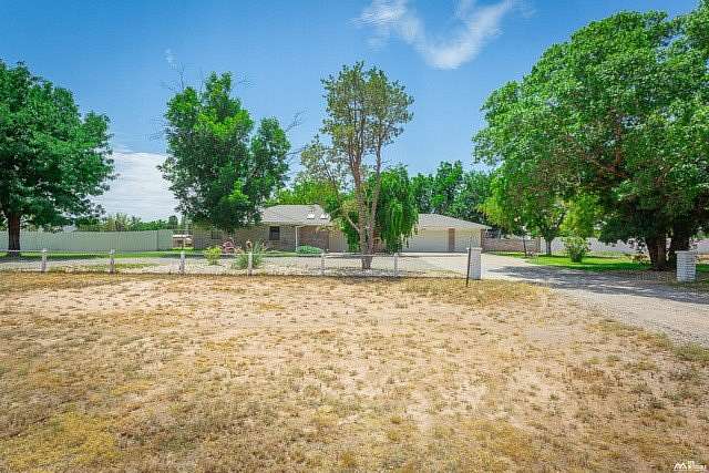 2 Acres of Land with Home for Sale in Roswell, New Mexico