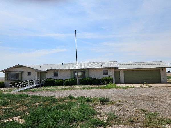 5.1 Acres of Land with Home for Sale in Roswell, New Mexico
