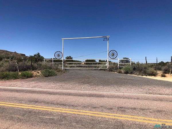 320 Acres of Land for Sale in Gallup, New Mexico