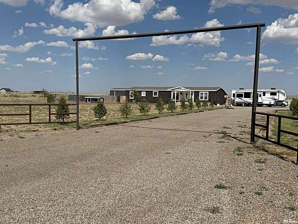 13.5 Acres of Land with Home for Sale in Roswell, New Mexico