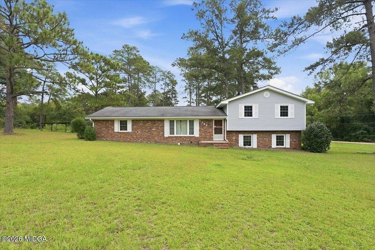 2.32 Acres of Land with Home for Sale in Lizella, Georgia