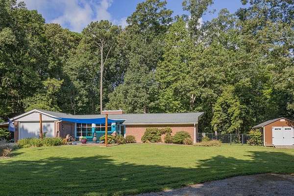 1.71 Acres of Land with Home for Sale in Kilmarnock, Virginia