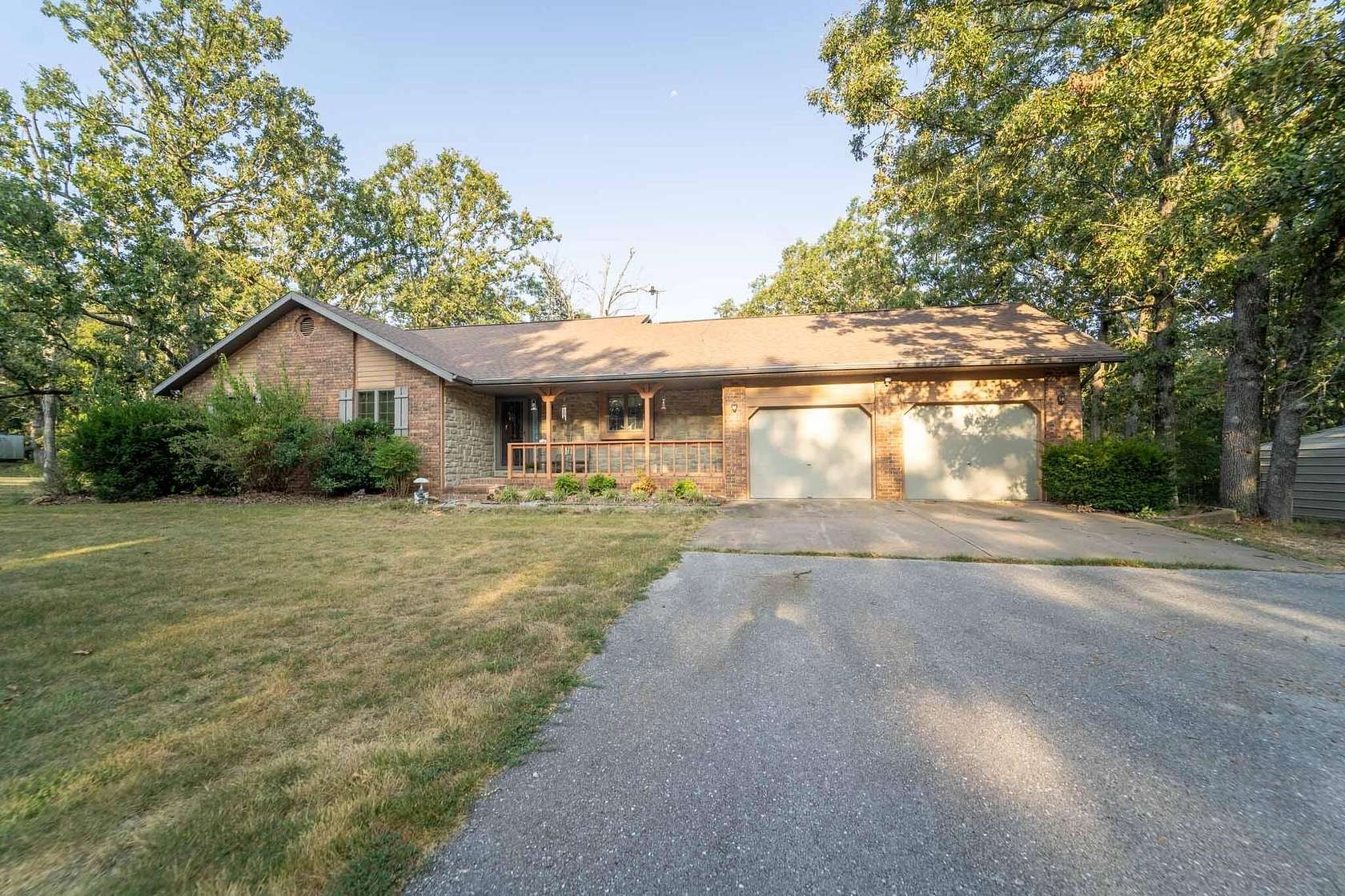 10 Acres of Land with Home for Sale in Billings, Missouri
