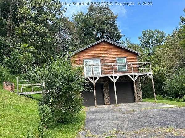 2.43 Acres of Land with Home for Sale in Charleston, West Virginia