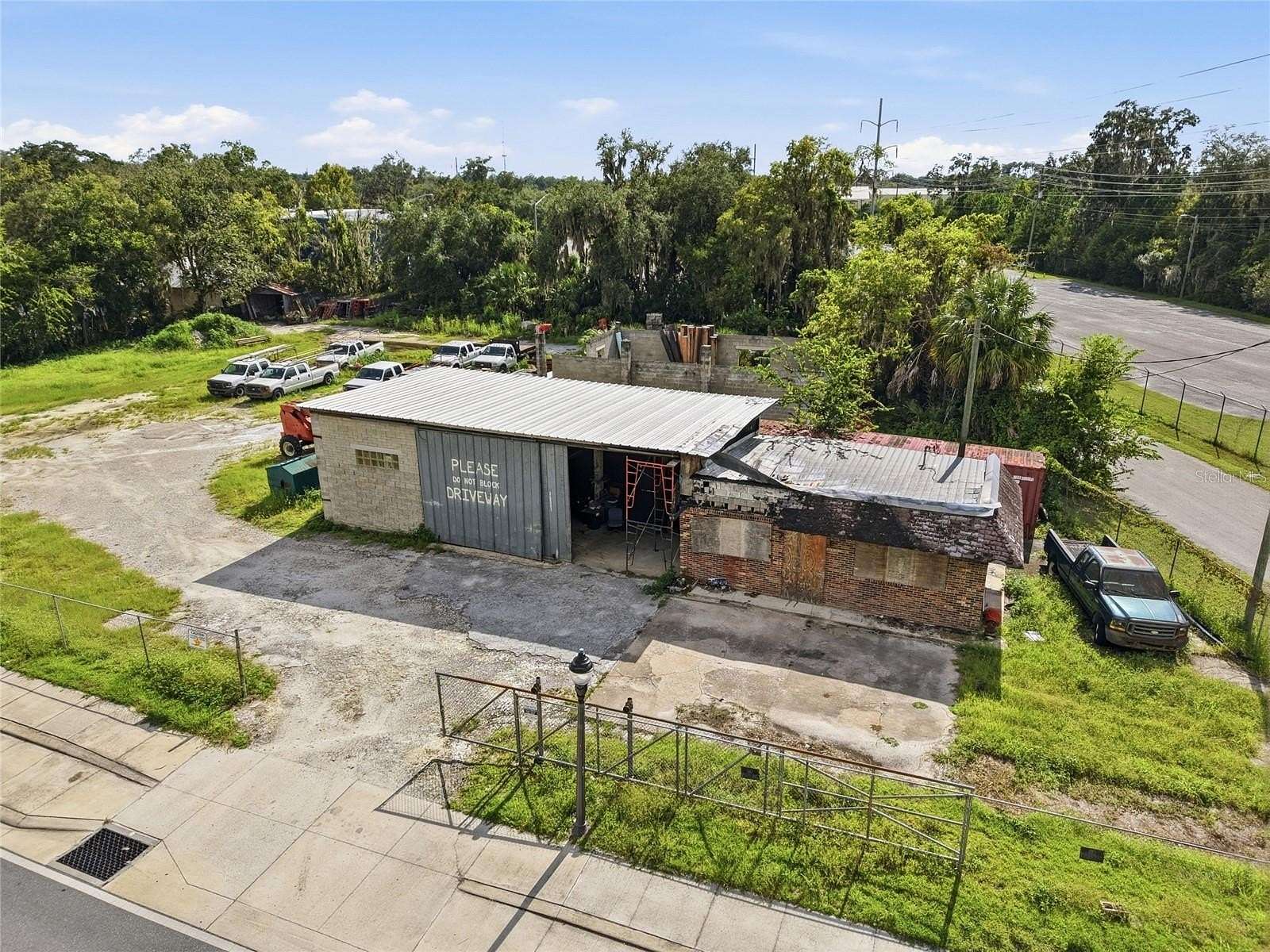 0.92 Acres of Improved Commercial Land for Sale in Gainesville, Florida