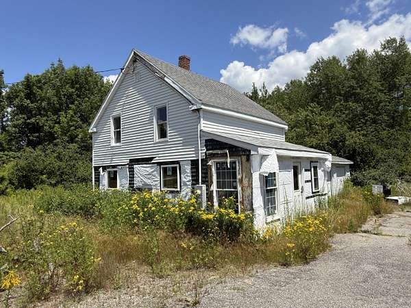 2.5 Acres of Land with Home for Sale in Searsport, Maine