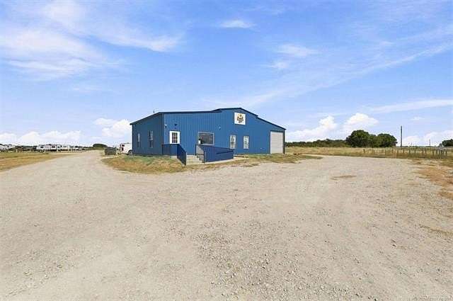 16.4 Acres of Improved Commercial Land for Sale in Kingston, Oklahoma