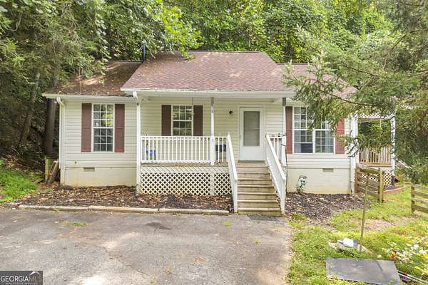 3.2 Acres of Land with Home for Sale in Hiawassee, Georgia