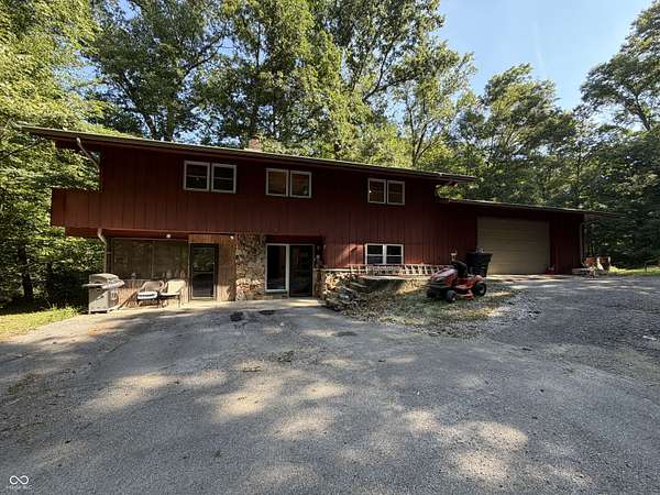 2.56 Acres of Land with Home for Sale in Spencer, Indiana