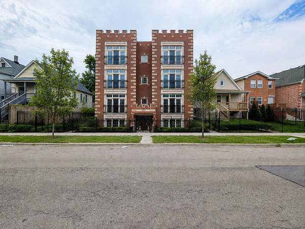 0.07 Acres of Residential Land for Sale in Chicago, Illinois