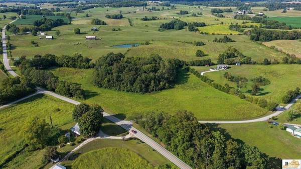 10.7 Acres of Land for Sale in Horse Cave, Kentucky