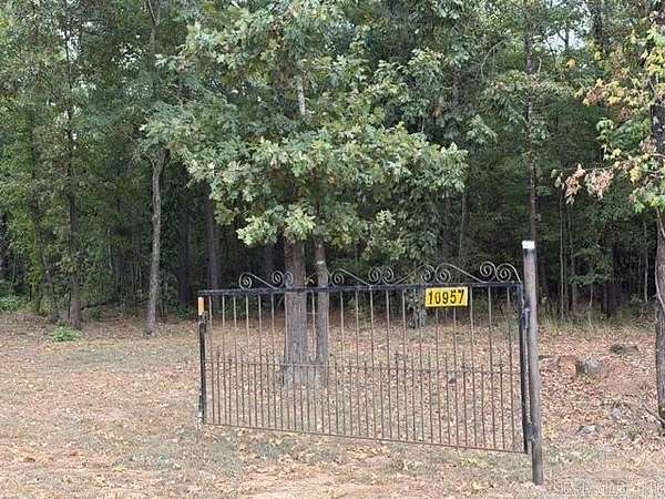 9.14 Acres of Land for Sale in Doddridge, Arkansas